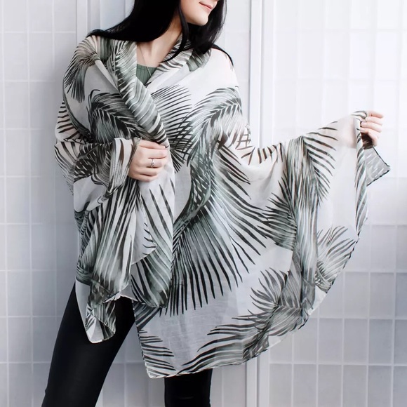 “1000 Endless Summer Nights” (CLOSING CLOSET SALE) - Picture 2 of 7